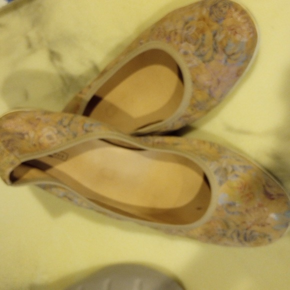 5Th Avenue Ballerina Slipon - Picture 2 of 8